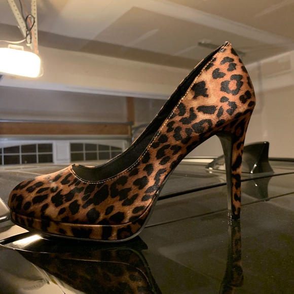 Shoes - Size 12 Leopard print shoes, fits like an 11
